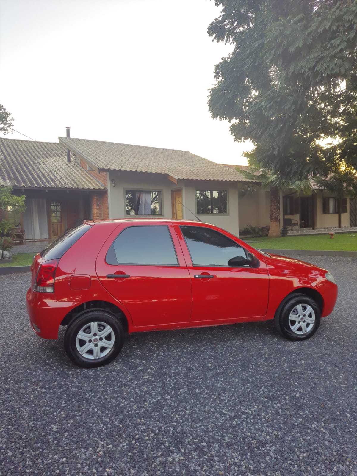 Fiat Palio Celebration Fire 1.0 2014 | Completo De Tudo: O Equilíbrio Perfeito Entre Conforto E Econ