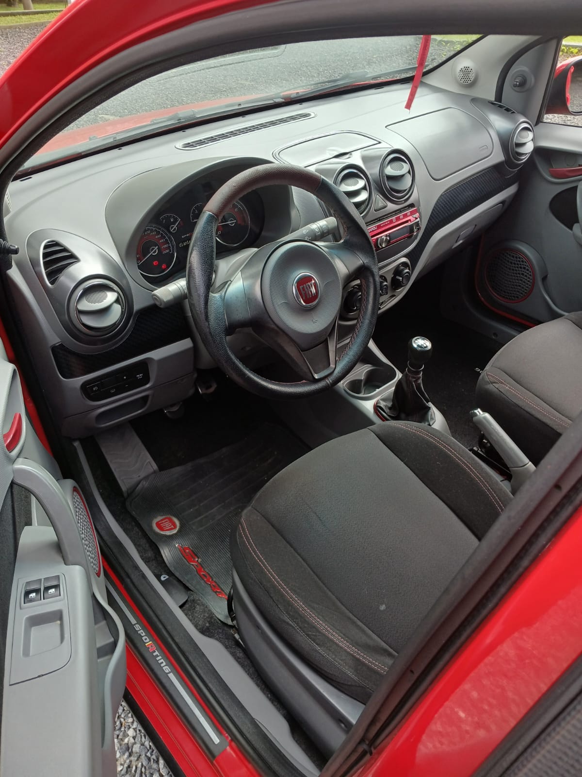 Fiat Palio Sporting 1.6 2014 - Esportividade, Segurança E Potência E-Torq!