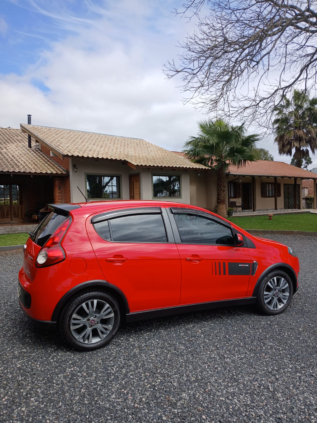 Fiat Palio Sporting 1.6 2014 - Esportividade, Segurança E Potência E-Torq!