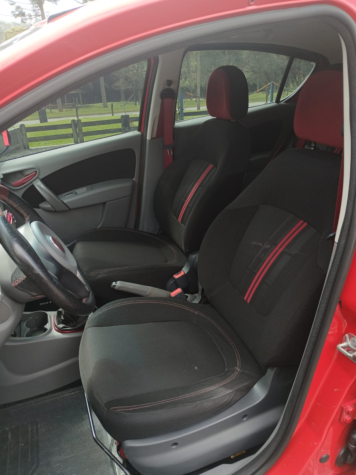 Fiat Palio Sporting 1.6 2014 - Esportividade, Segurança E Potência E-Torq!